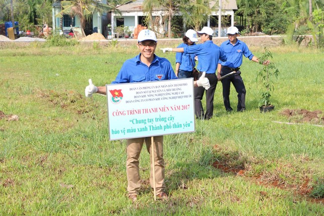 Chung tay trồng cây xanh vì một môi trường xanh