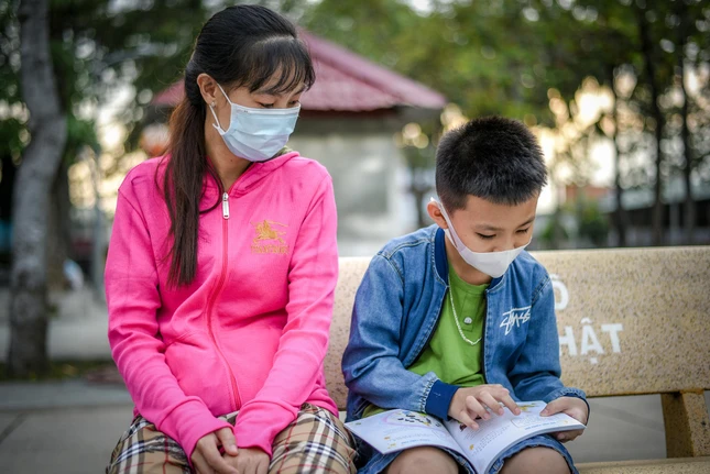 Cha mẹ là Phật tử, cần duy trì nếp sống thiện lành làm nơi nương tựa, tưới tẩm tâm hồn của trẻ