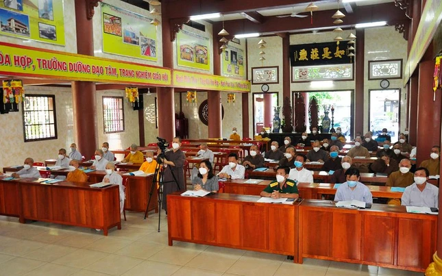 Chư Tăng, Ni, đại biểu chính quyền tham dự hội nghị