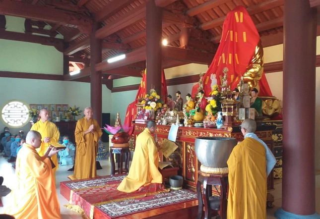 Lễ tạ Tam bảo và an vị tôn tượng Tổ sư tại chùa Hưng Khánh