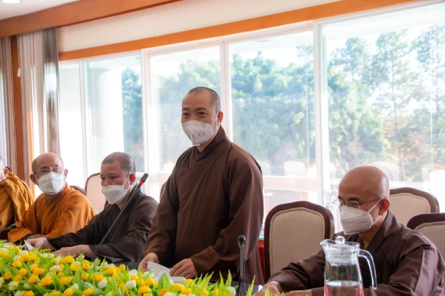 Thượng tọa Thích Quang Thạnh phát biểu tại cuộc họp Thượng tọa Thích Quang Thạnh phát biểu tại cuộc họp