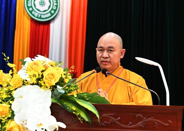 Thượng tọa Thích Đức Thiện phát biểu