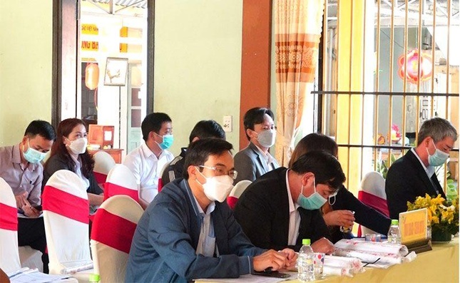 Đại biểu chính quyền tham dự hội nghị Đại biểu chính quyền tham dự hội nghị