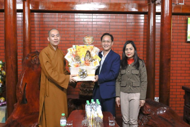 Đoàn Ban Tôn giáo - Sở Nội vụ tỉnh Nghệ An chúc tết tại chùa Cổ Am (Diễn châu) Đoàn Ban Tôn giáo - Sở Nội vụ tỉnh Nghệ An chúc tết tại chùa Cổ Am (Diễn châu)