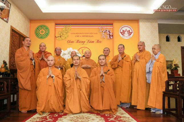 Thường trực Ban Trị sự Phật giáo TP.Thủ Đức đảnh lễ, vấn an sức khỏe Hòa thượng Thích Thiện Nhơn, Chủ tịch Hội đồng Trị sự GHPGVN