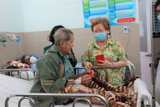 Tình thương lan tỏa