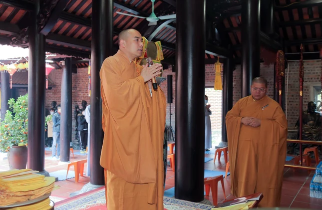 Pháp hội Dược Sư tại chùa Chí Linh diễn ra từ ngày 6 đến 14-2 dưới sự chủ trì của Đại đức Thích Tuệ Minh