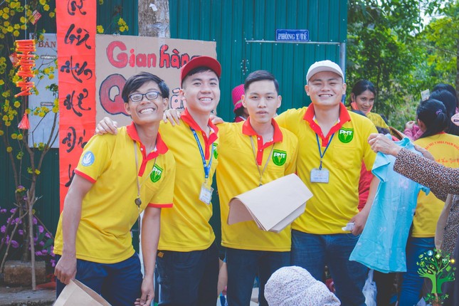 Tham gia tổ chức gian hàng xuân tình nguyện tại Đắk Nông Tham gia tổ chức gian hàng xuân tình nguyện tại Đắk Nông