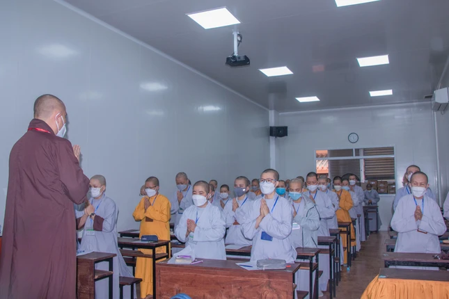 Tăng, Ni sinh nghiêm túc thực hiện nguyên tắc phòng dịch Covid-19