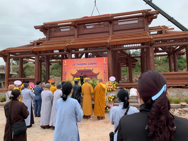 Lễ thượng lương diễn ra nội bộ, đảm bảo công tác phòng dịch