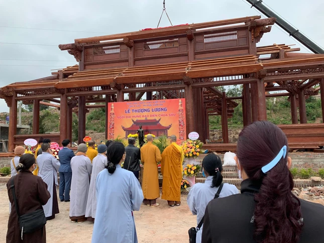 Lễ thượng lương diễn ra nội bộ, đảm bảo công tác phòng dịch