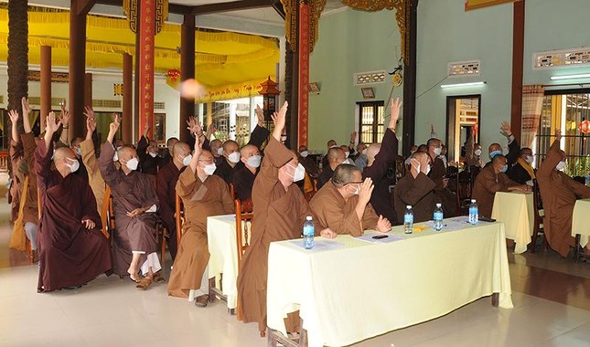 Chư tôn đức tham dự phiên họp biểu quyết thống nhất thông qua danh sách dự kiến nhân sự thành viên Ban Trị sự GHPGVN tỉnh Quảng Nam lần thứ VI (2022-2027)