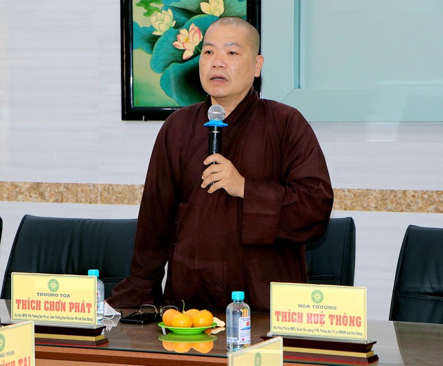 Thượng tọa Thích Chơn Phát phát biểu Thượng tọa Thích Chơn Phát phát biểu