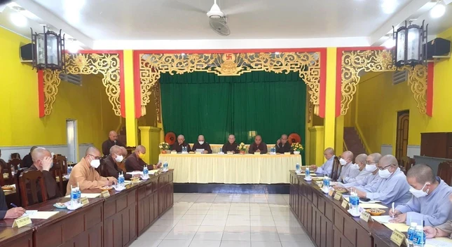 Quang cảnh phiên họp