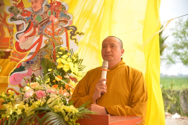 Thượng tọa Thích Quảng Minh báo cáo dự kiến kinh phí xây dựng Thượng tọa Thích Quảng Minh báo cáo dự kiến kinh phí xây dựng