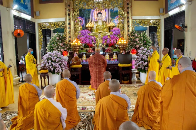 Nghi thức cúng ngọ, tiến Giác linh