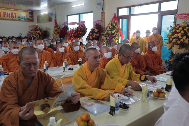 Chư Tăng Ni, Phật tử về tham dự đại hội