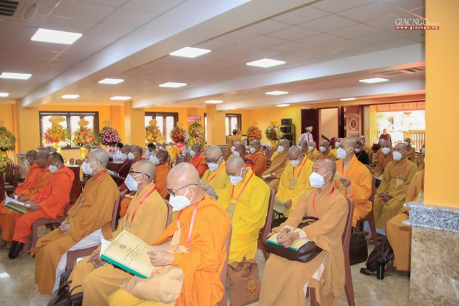 Chư Tăng về tham dự đại hội