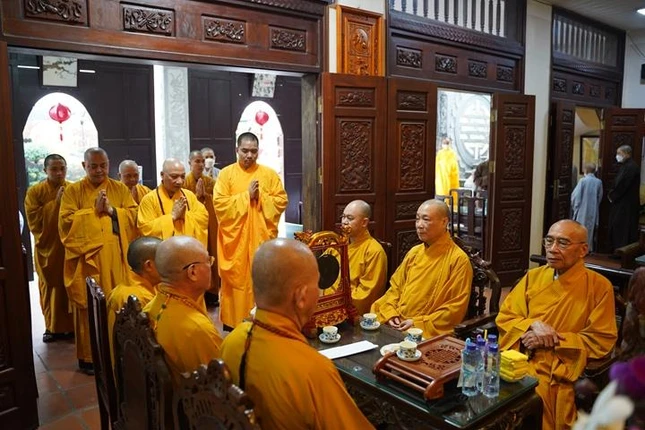 Cung thỉnh chư tôn đức