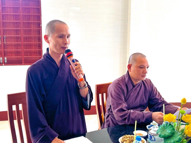 Đại đức Thích Minh Tâm đúc kết phiên họp