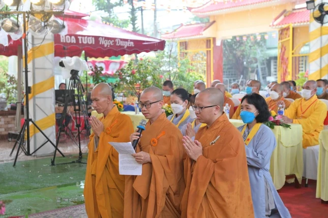 Đại đức Thích Phước Khai dâng lời phát nguyệt