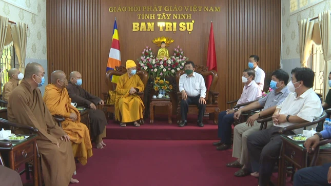 Quang cảnh buổi gặp mặt Quang cảnh buổi gặp mặt