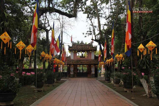 Cố đô tháng Tư đón mừng Phật đản