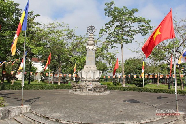 Cố đô đón mừng ngày Đức Thế Tôn đản sinh