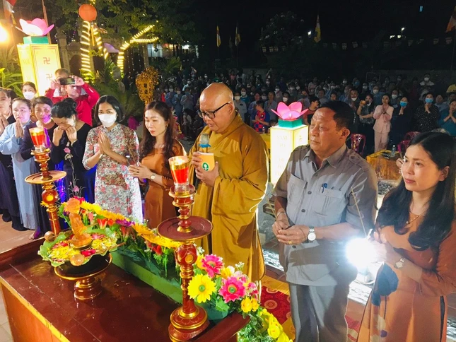 Niệm hương bạch Phật