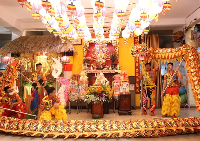 Tiết mục múa lân sư rồng