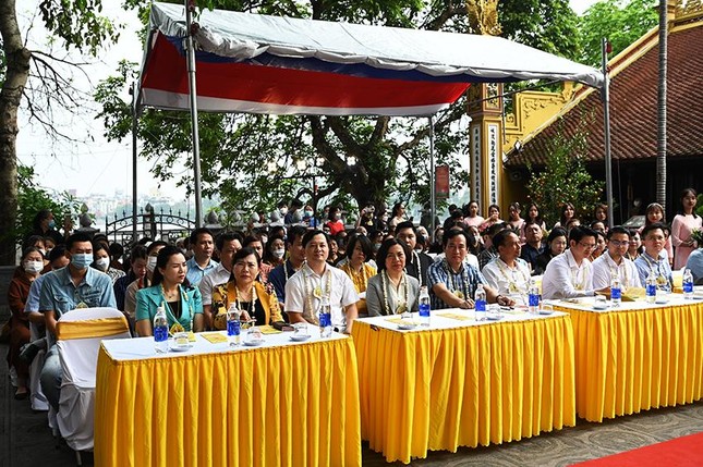 Đại biểu chính quyền tham dự lễ