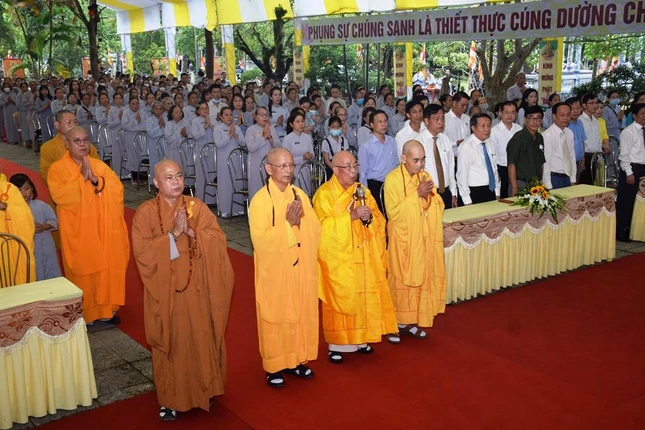 Niệm Phật cầu gia hộ