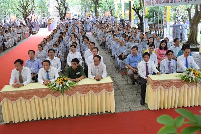 Đại biểu chính quyền