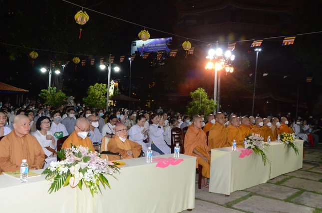 Quang cảnh buổi lễ Quang cảnh buổi lễ