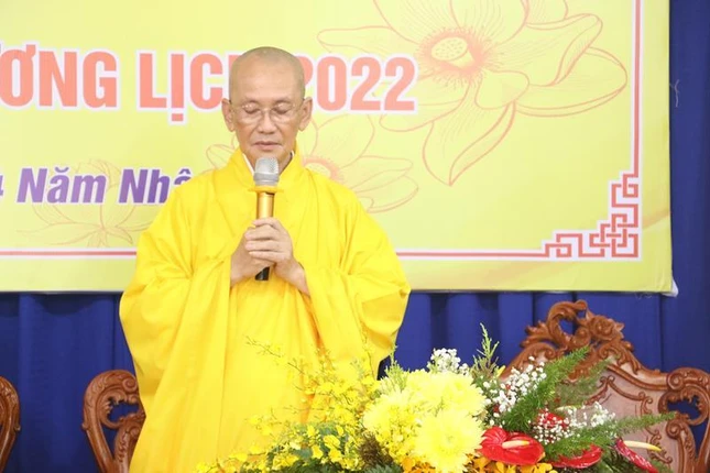 Hòa thượng Thích Chơn Minh ban đạo từ