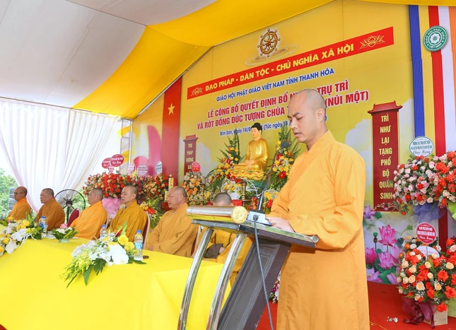 Đại đức Thích Nguyên Phong thông qua quyết định bổ nhiệm trụ trì chùa Thiên Ân Đại đức Thích Nguyên Phong thông qua quyết định bổ nhiệm trụ trì chùa Thiên Ân