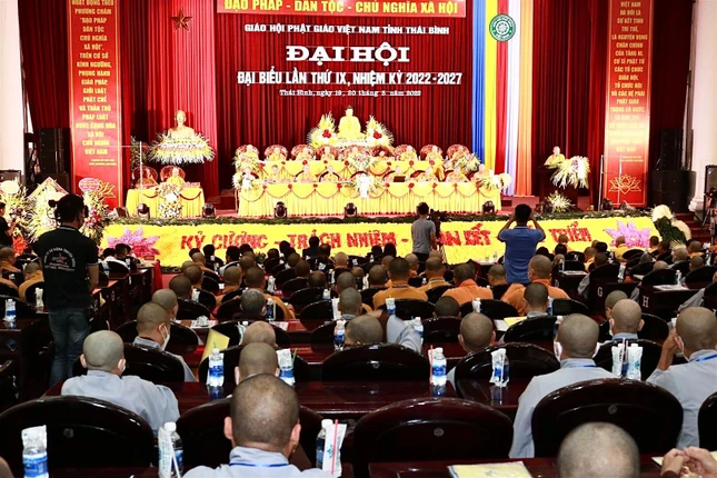 Quang cảnh đại hội