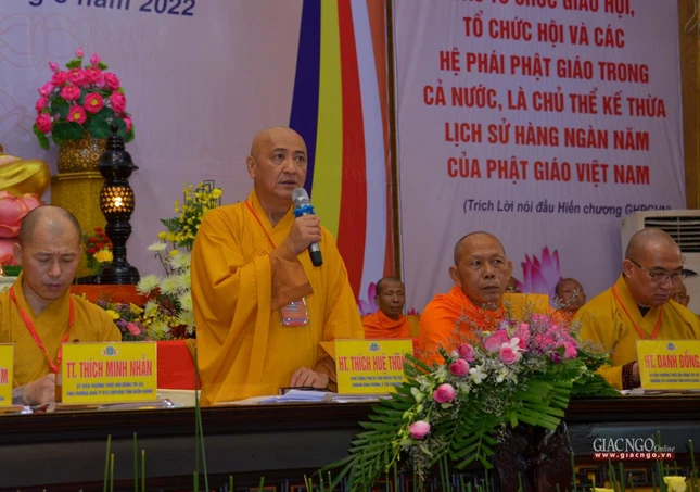 Hòa thượng Thích Huệ Thông phát biểu chỉ đạo Hòa thượng Thích Huệ Thông phát biểu chỉ đạo