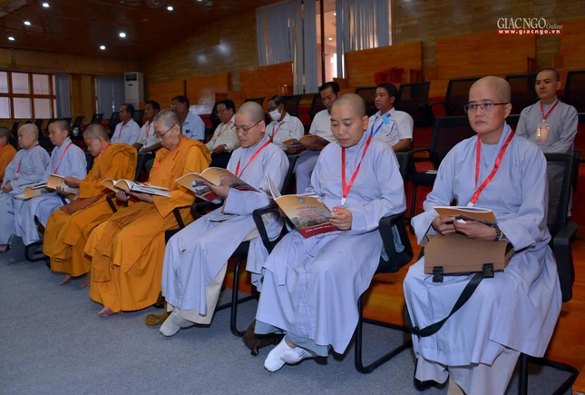 Chư Ni tham dự phiên trù bị Chư Ni tham dự phiên trù bị