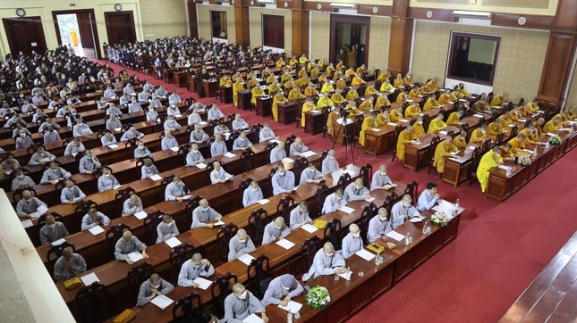 Các hành giả tham dự lễ khai pháp