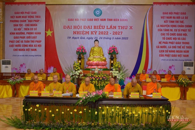 Chủ tọa đoàn phiên trù bị Đại hội đại biểu Phật giáo tỉnh Kiên Giang