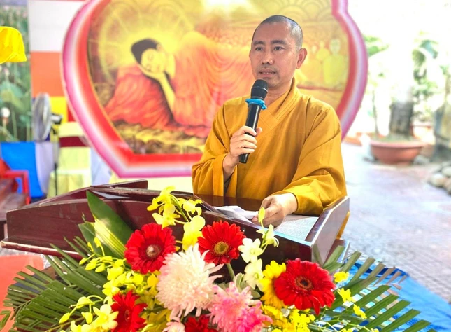 Đại đức Thích Thiện Nguyện báo cáo kế hoạch tổ chức