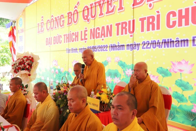 Hòa thượng Thích Đồng Tiến ban đạo từ