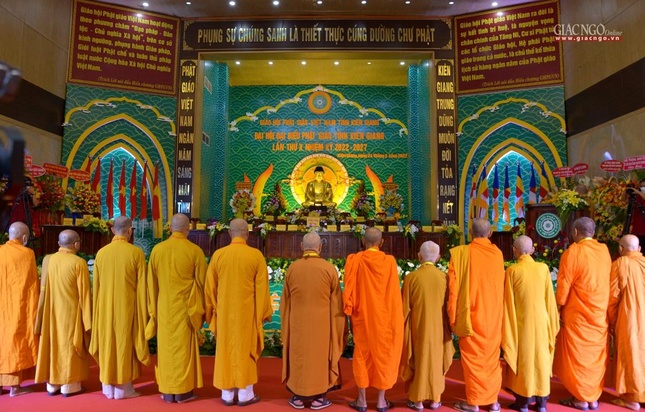 Cử hành nghi thức chào Quốc kỳ, Đạo kỳ