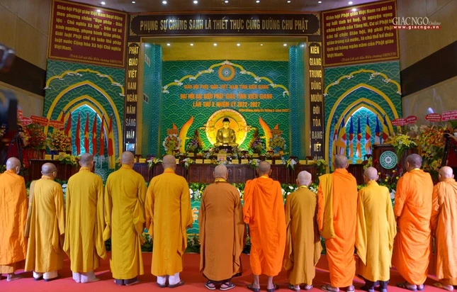 Cử hành nghi thức chào Quốc kỳ, Đạo kỳ