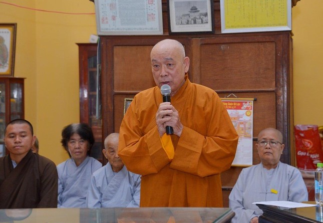 Thượng tọa Thích Huệ Thủ phát biểu Thượng tọa Thích Huệ Thủ phát biểu