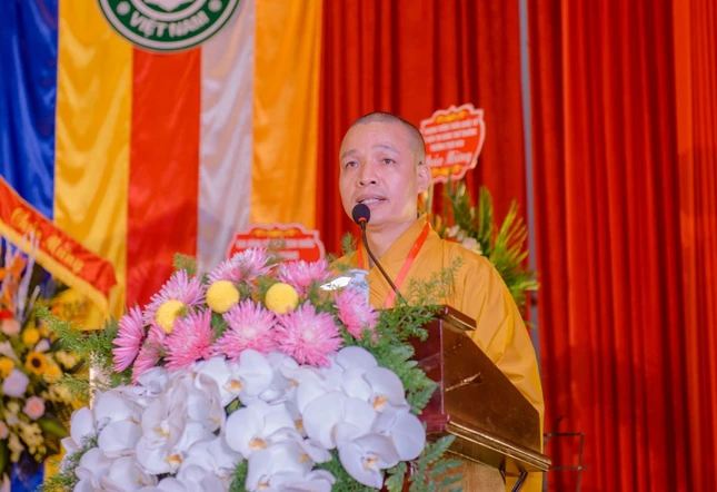 Thượng tọa Thích Minh Quang báo cáo công tác Phật sự nhiệm kỳ VI (2017-2022) Thượng tọa Thích Minh Quang báo cáo công tác Phật sự nhiệm kỳ VI (2017-2022)