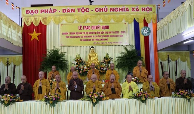Niệm Phật cầu gia hộ