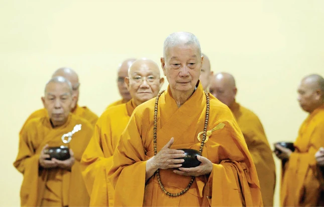 Trưởng lão Hòa thượng Thích Trí Quảng lãnh đạo Phật giáo TP.HCM kế nhiệm Đại lão Hòa thượng Thích Trí Tịnh và Đại lão Hòa thượng Thích Thiện Hào