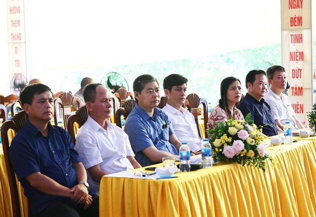 Đại biểu chính quyền